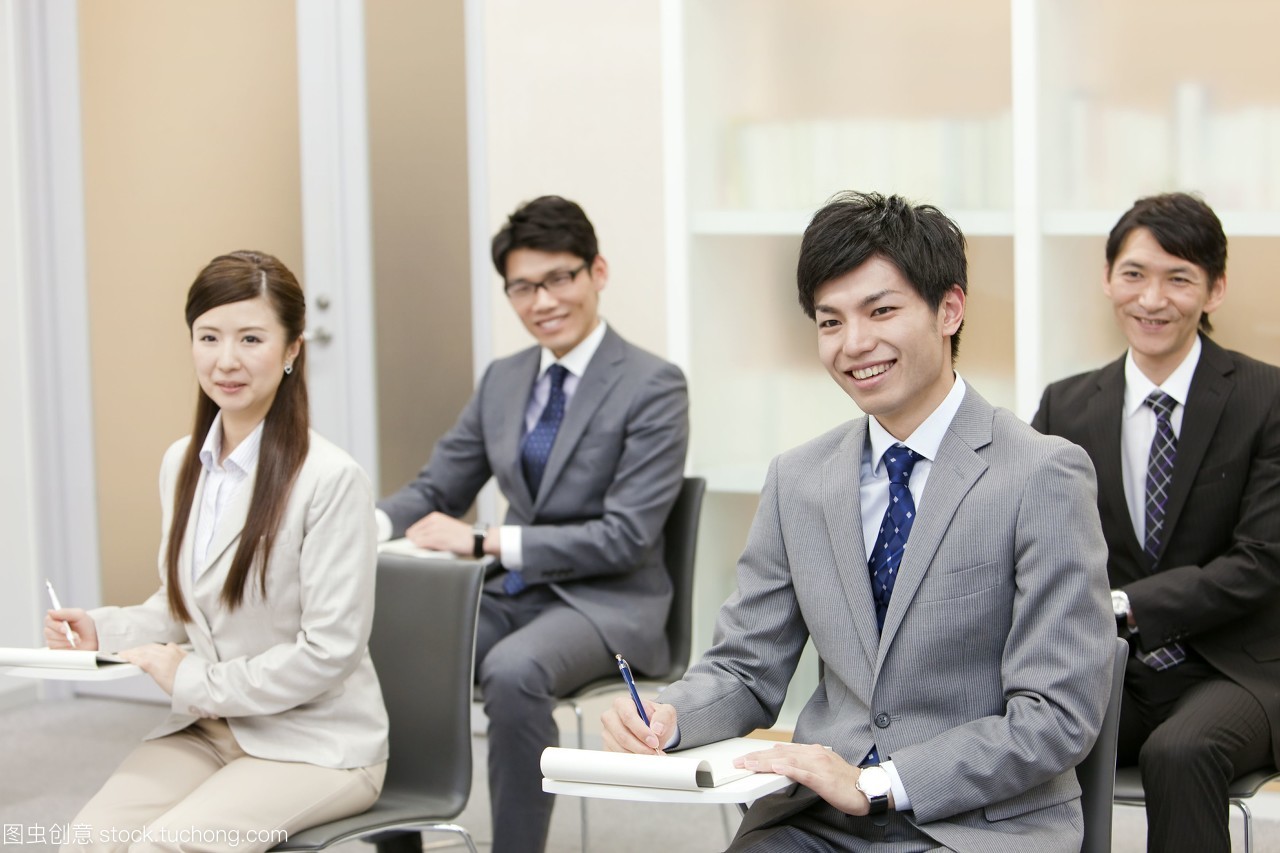 在辦公室中尋找樂(lè)趣 一場(chǎng)關(guān)于成長(zhǎng)與陪伴的研討會(huì)